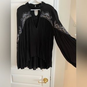 Free People Tunic -great w/ leggings or jeans - perfect condition